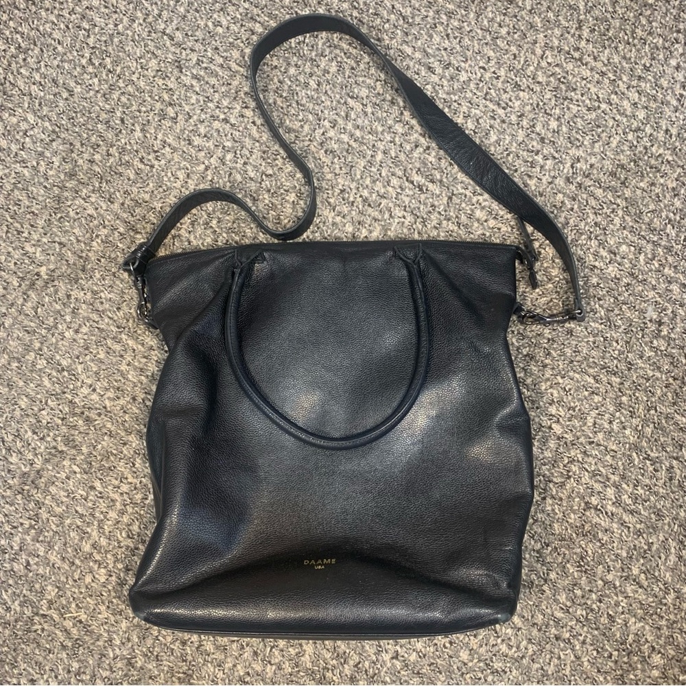 DAAME USA Large Pebbled Leather Laptop Crossbody Bag - Picture 4 of 16